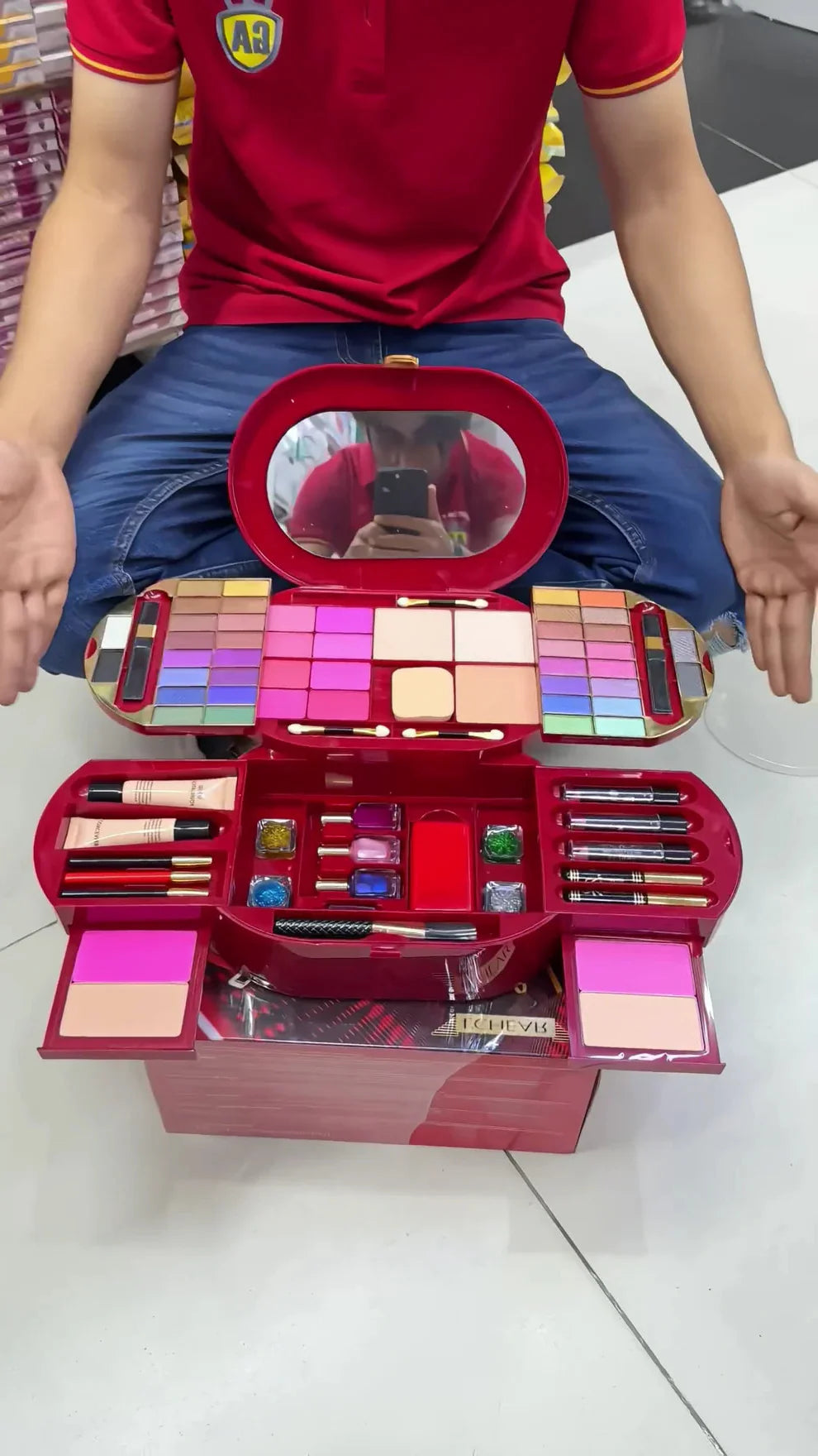 Easy to carry Makeup Kit Portable Set Online 39 (13oct) pg3