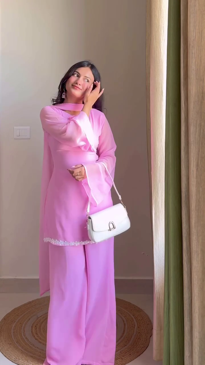 Dating Time with him Baby pink Top & Pent