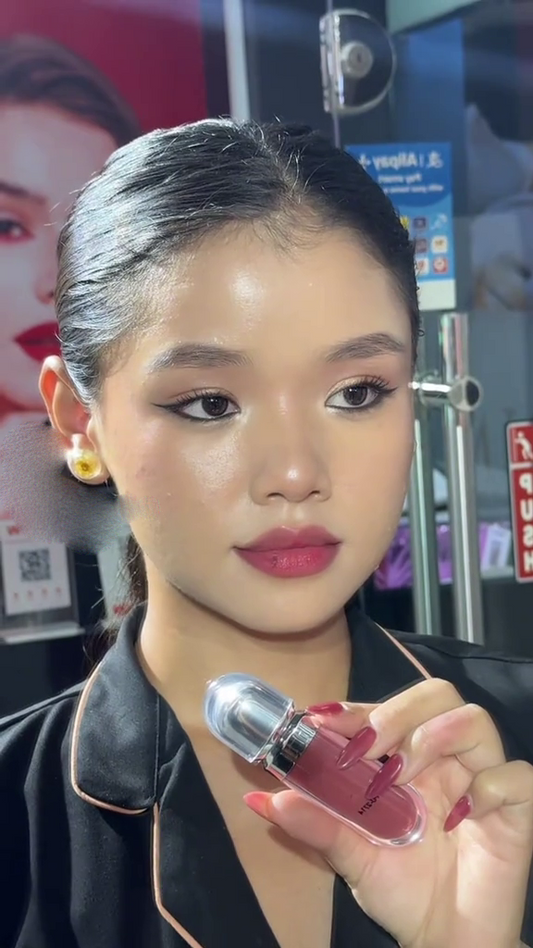 Wine Muse Liquid Lipstick SNK SL8 17JAN9