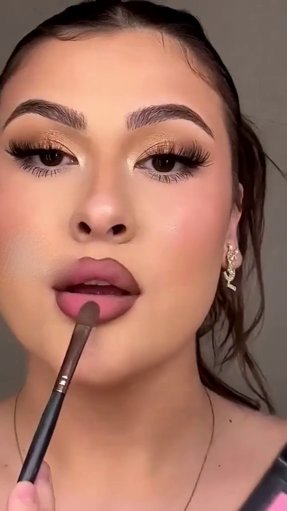 Mauve Nude Glossy Lip Combo SNK SL8 17JAN7