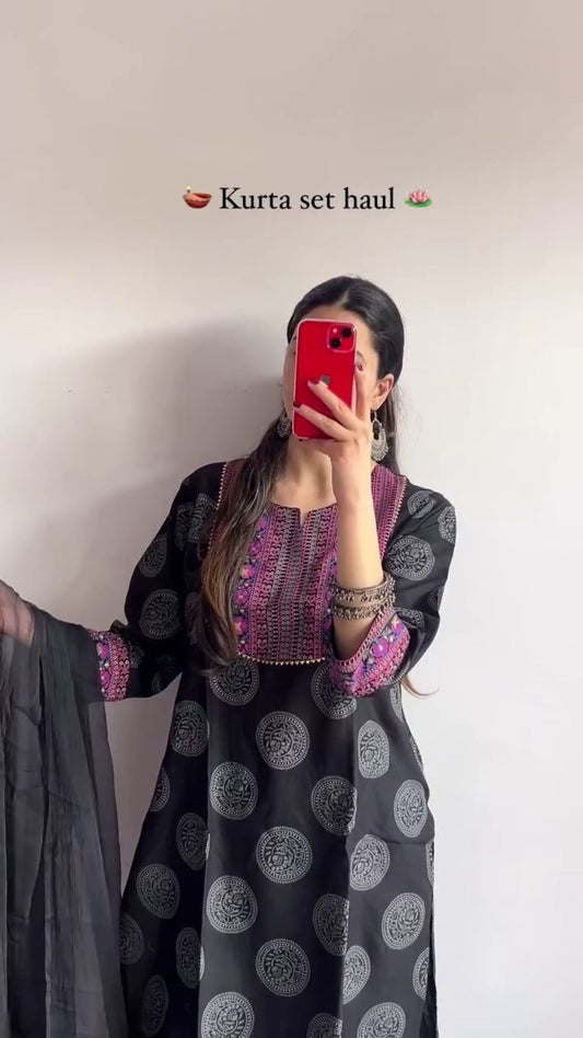 New Arrival Georgette Black Floral Dress