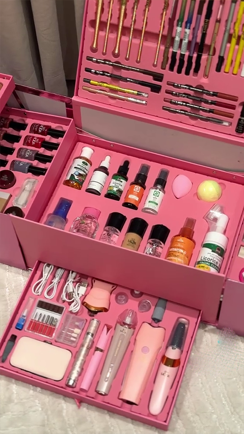Kit Fantasu Ultimate All-in-One Makeup Vanity Box SNK SL8 13JAN8