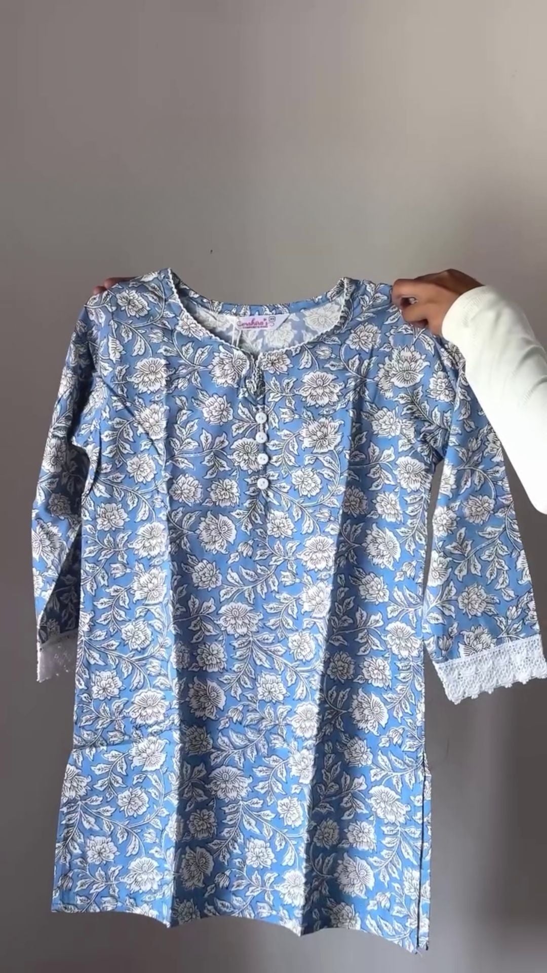 Loose Short Top Designers for Summer