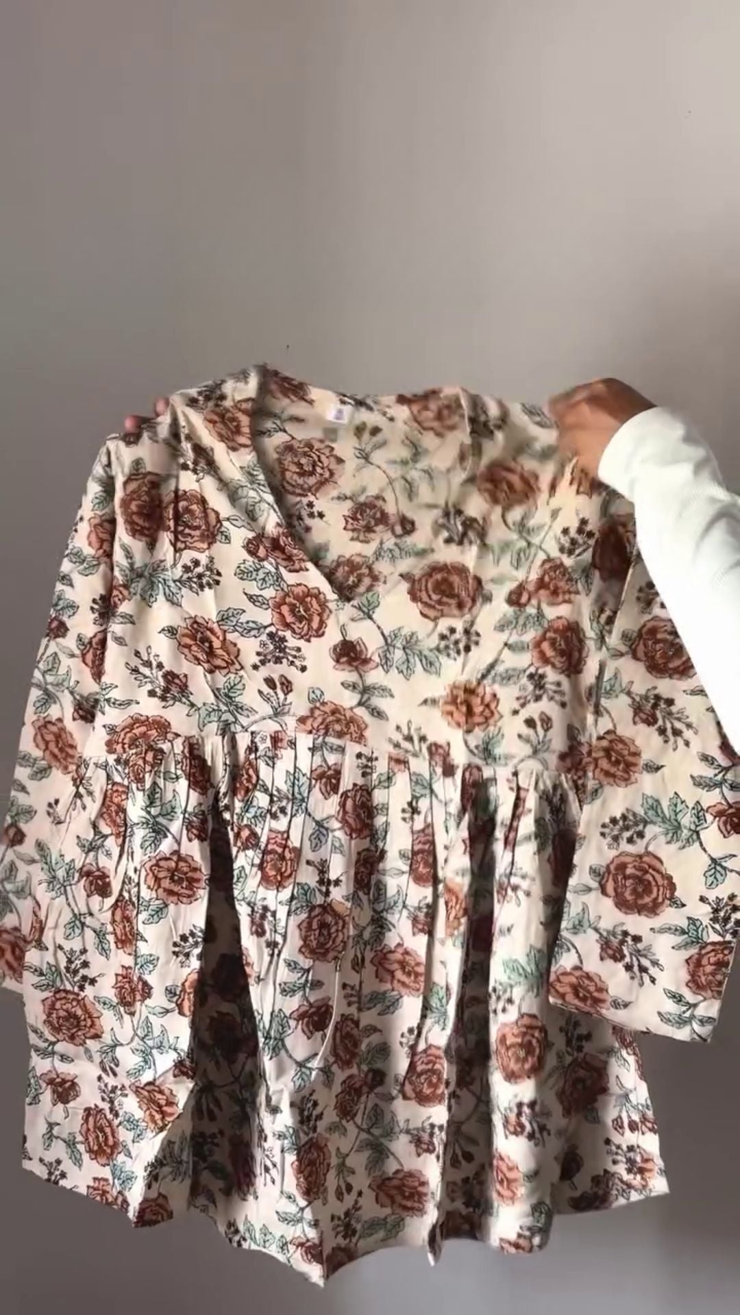 Loose Short Top Designers for Summers