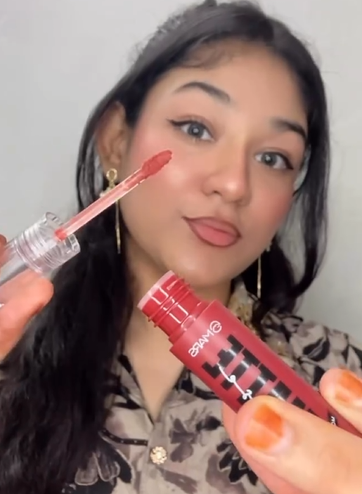 New Trending Lipstic at low rate 5JAN1 SL1