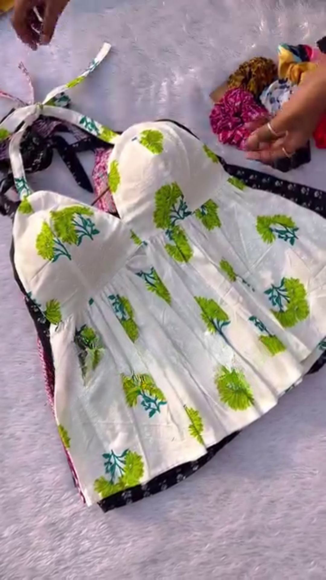 Women Floral Printed Cotton White Pisti Top