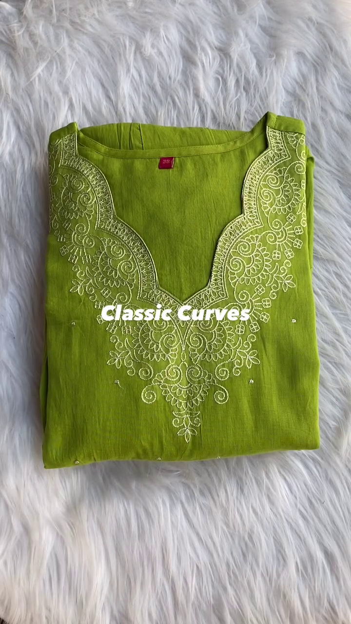 Green Ethnic Motifs Embroidered Round Neck Thread Work Straight Kurta A2