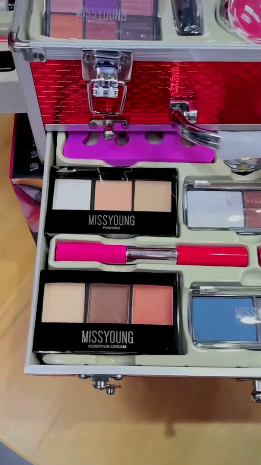 👜 Winter Vogue Compact Beauty Kit