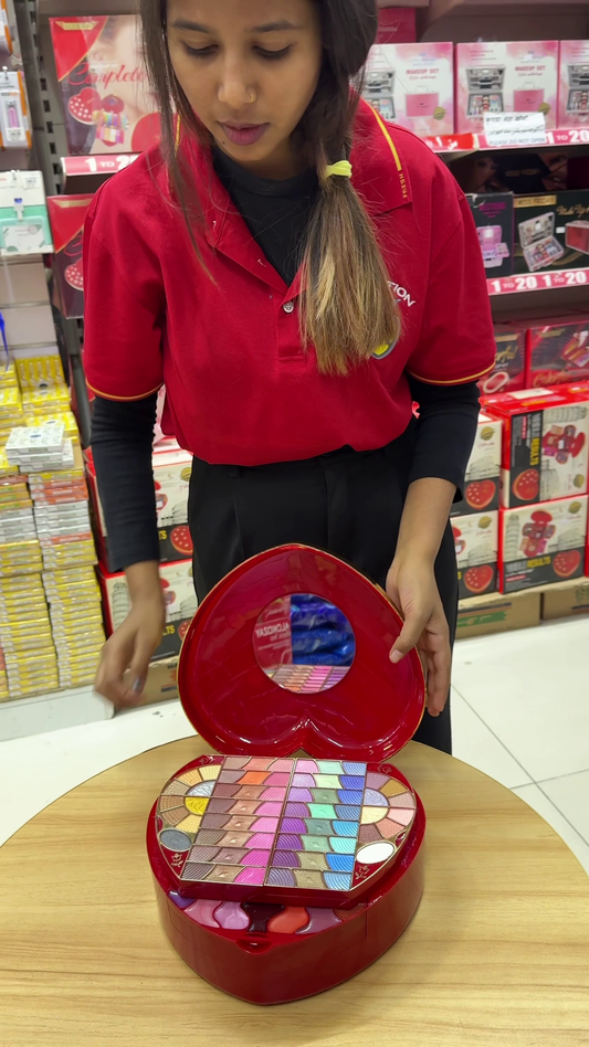 🎁 Winter Sale Beauty-On-The-Go Makeup Set