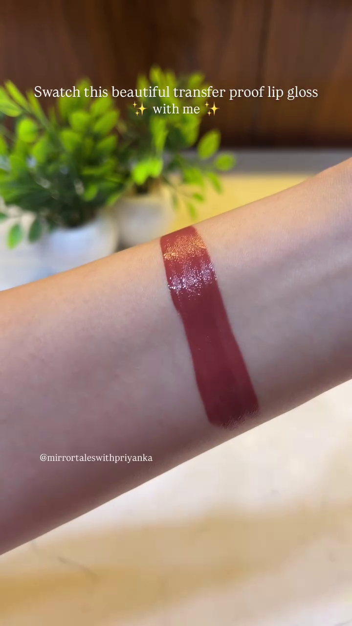 UltraStay Party Wear Lipstick 3JAN7